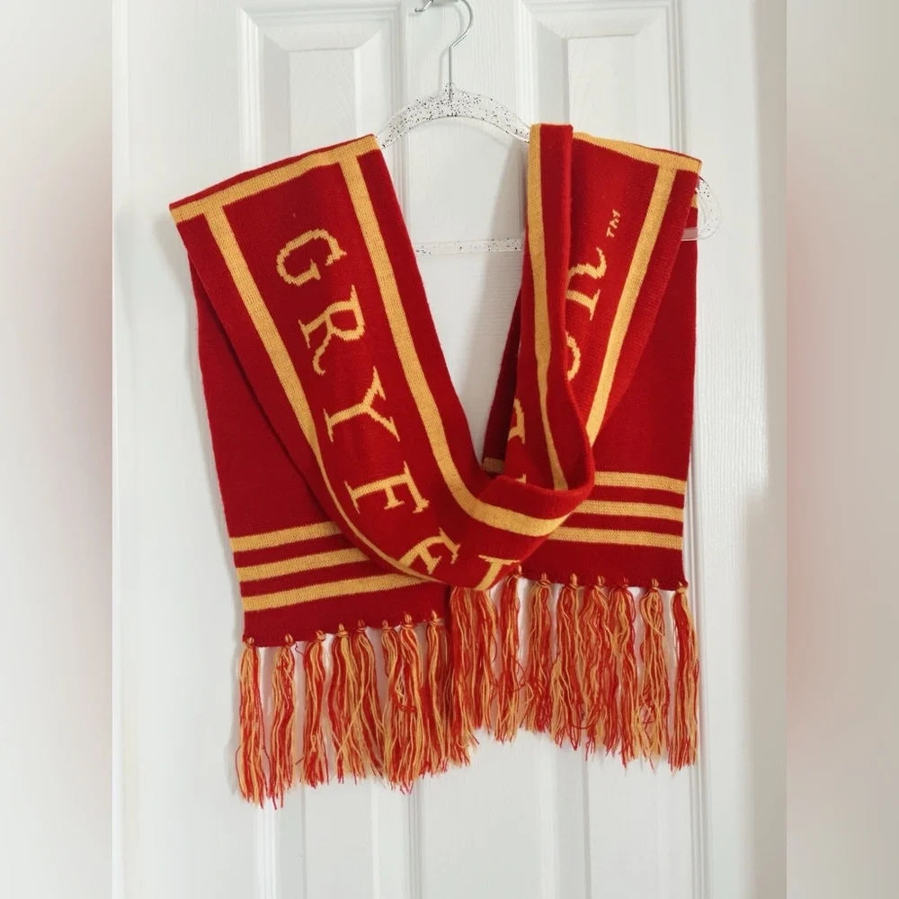 Harry Potter scarf Gryffindor lion crest red orange acrylic 76” long - Picture 8 of 13